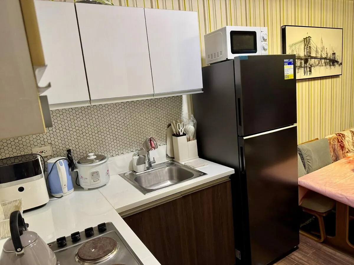 Apartment 3 Bedroom Air Condo Pool Perfect Holiday Gym Swim 300 Mbps Manila